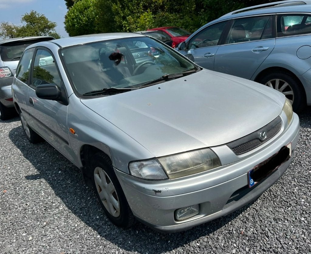 Mazda 323 1.5Benzine Automaat 2000, Autos, Argent ou Gris, Ordinateur de bord, Automatique, Particulier