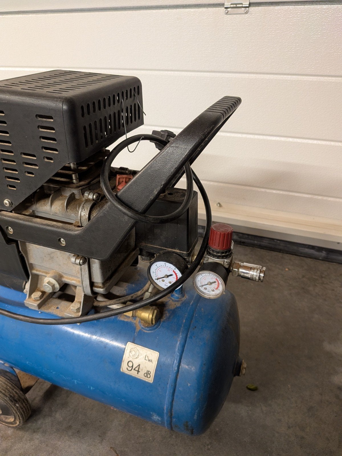Twee compressoren met toebehoren, 25 à 100 litres, Enlèvement, Utilisé, 10 bars ou plus