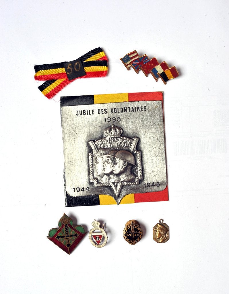 Anciens combattants WW2 - divers objets, Envoi, Armée de terre, Emblème ou Badge