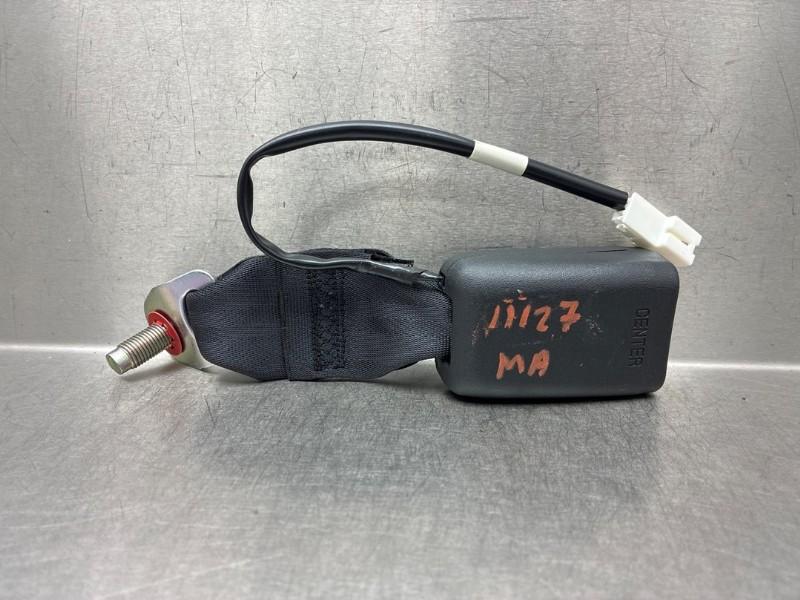 BOUCLE DE CEINTURE CENTRE ARRIÈRE Pulsar (C13) (|2084135|), Dhr. M. Roggen, Stadsweg 37 37
9917 PV  WIRDUM GR., NL, Nissan, Utilisé