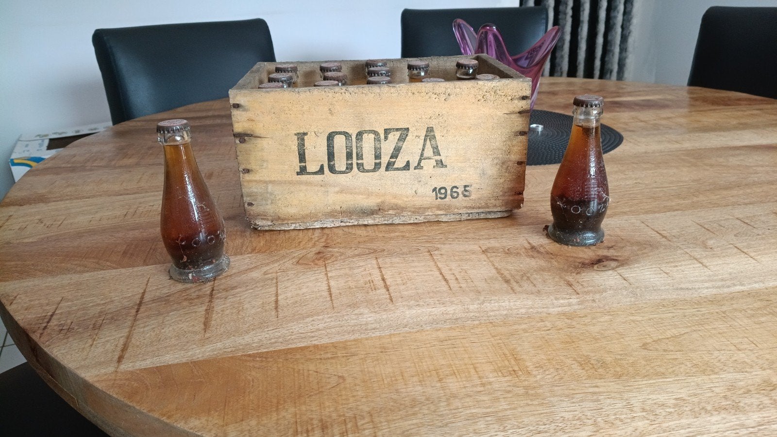uniek bakje looza flesjes ( 1965 ), Enlèvement