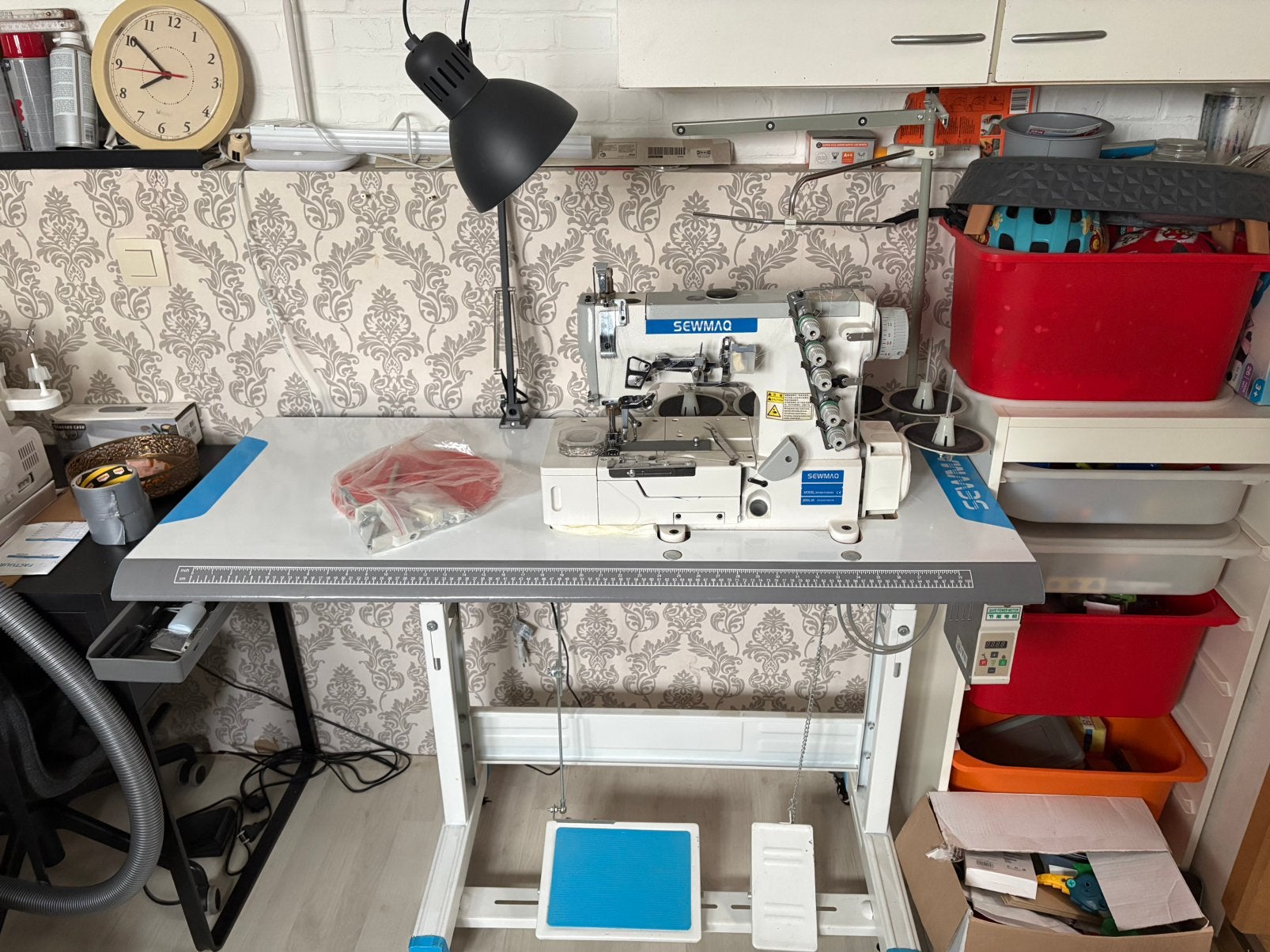 Industriële coverlock., Hobby en Vrije tijd, Ophalen, Zo goed als nieuw, Naaimachine