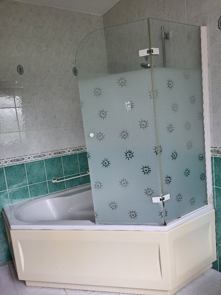 Baignoire de coin 140x140cm : à donner, Doe-het-zelf en Bouw, Sanitair, Gebruikt, Bad, Ophalen