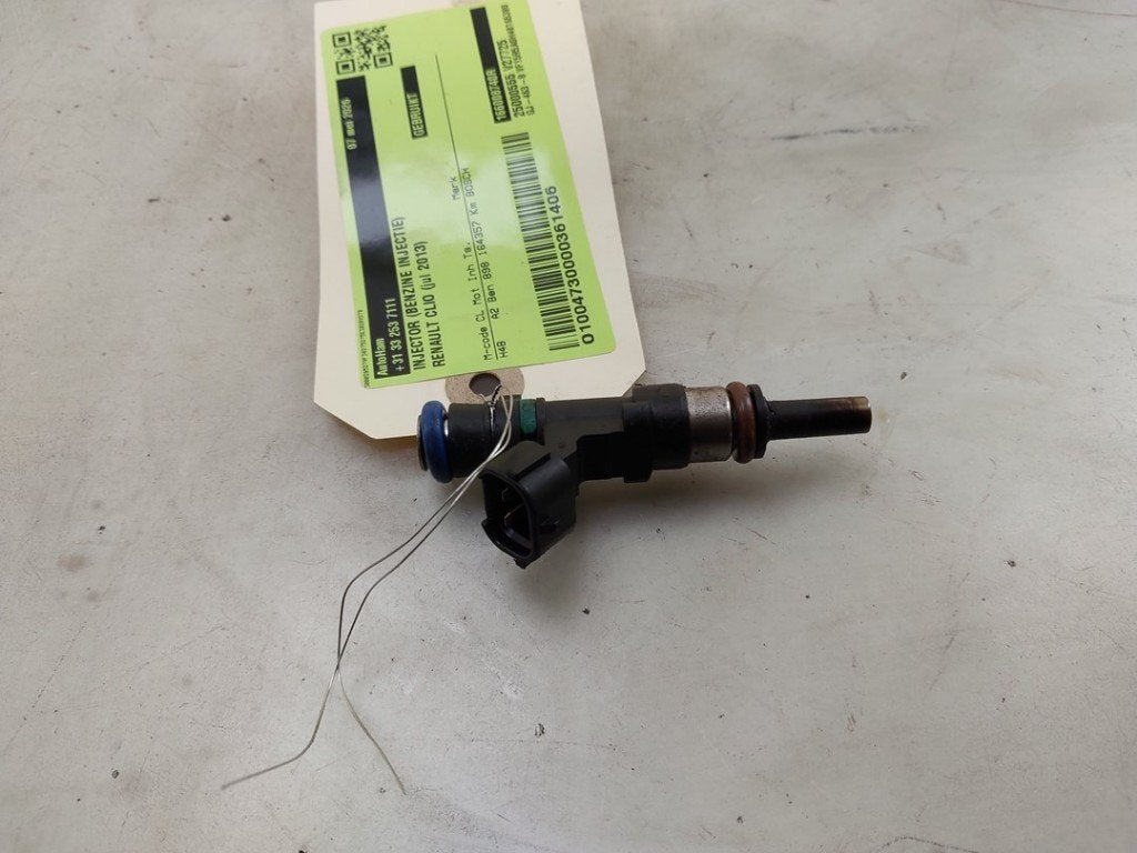INJECTEUR Renault Clio IV (5R) (01-2012/08-2021), Robert Bosch AG, Renault, Utilisé, Robert-Bosch-Allee 1
74232  Abstatt, DE