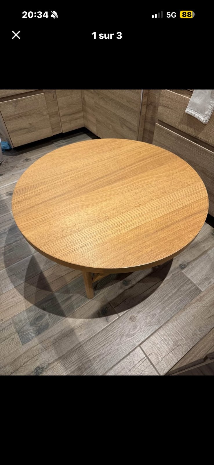 Table basse ronde plaqué chêne, Maison & Meubles, Rond, Comme neuf, Enlèvement, 50 à 100 cm