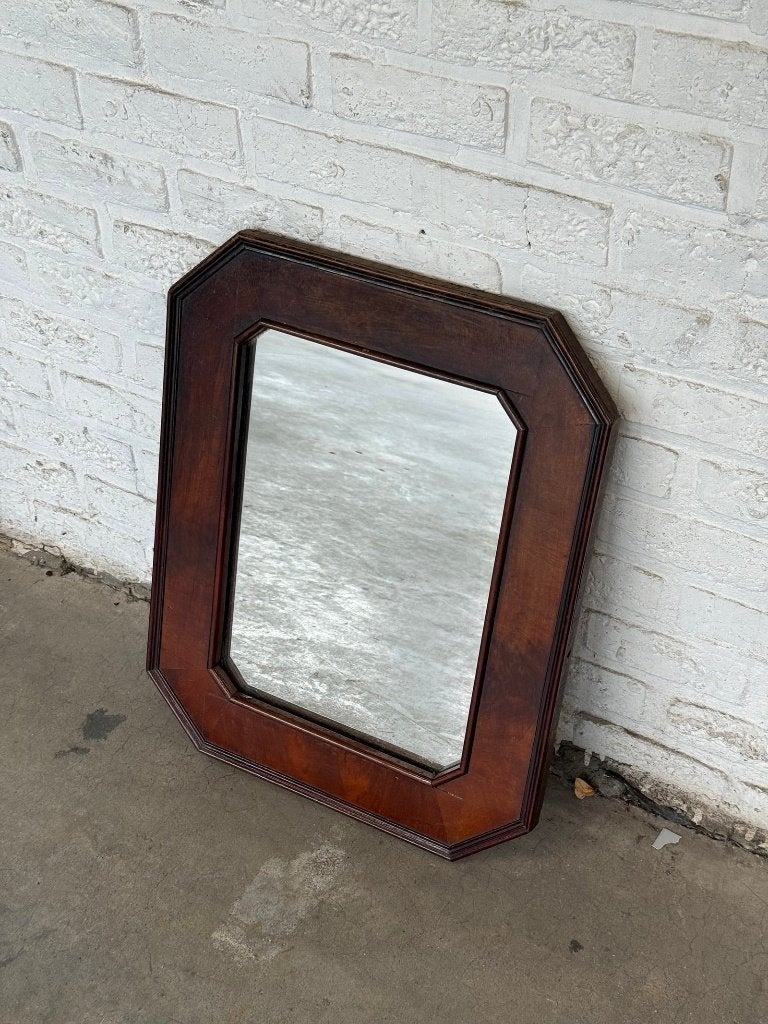 Vintage achthoekige wandspiegel, houten lijst mahonie, Huis en Inrichting, Ophalen of Verzenden, Gebruikt