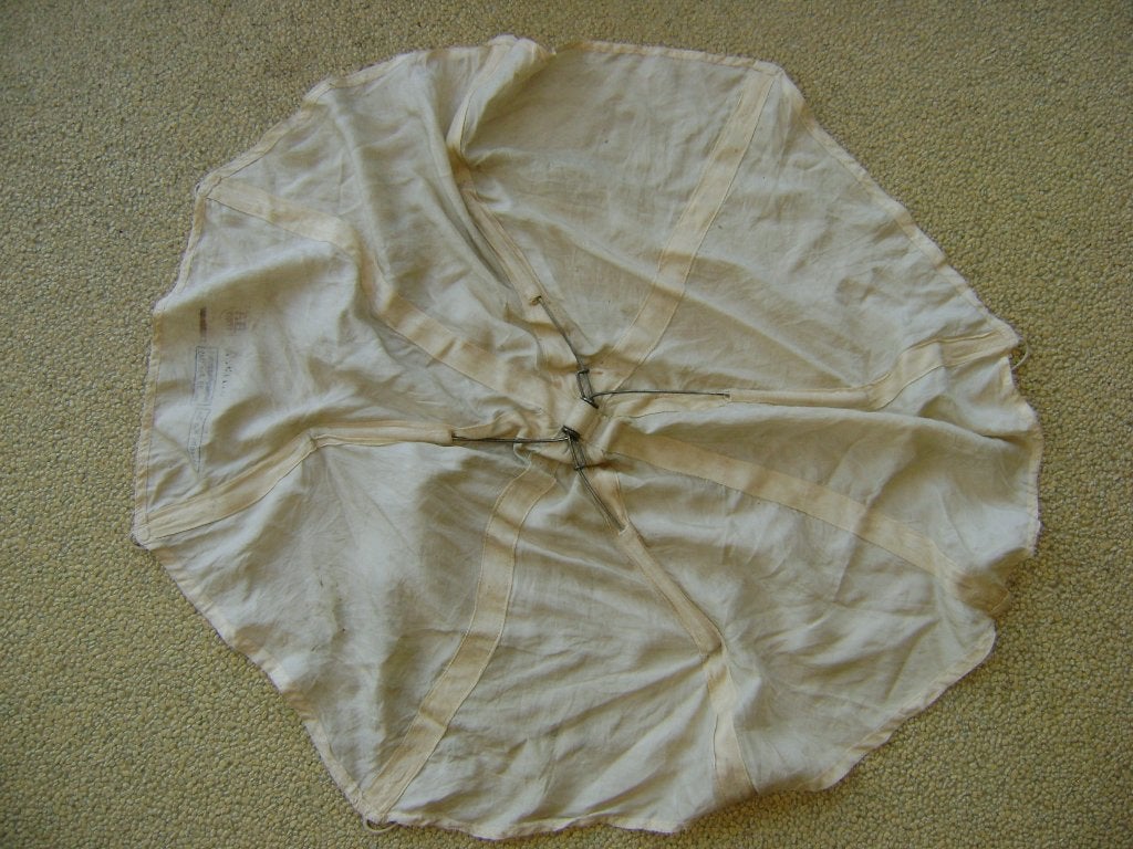 Luftwaffe Hilfschirm fur Fallschirm HiSchi Ko3A., Ophalen of Verzenden, Luchtmacht, Overige typen