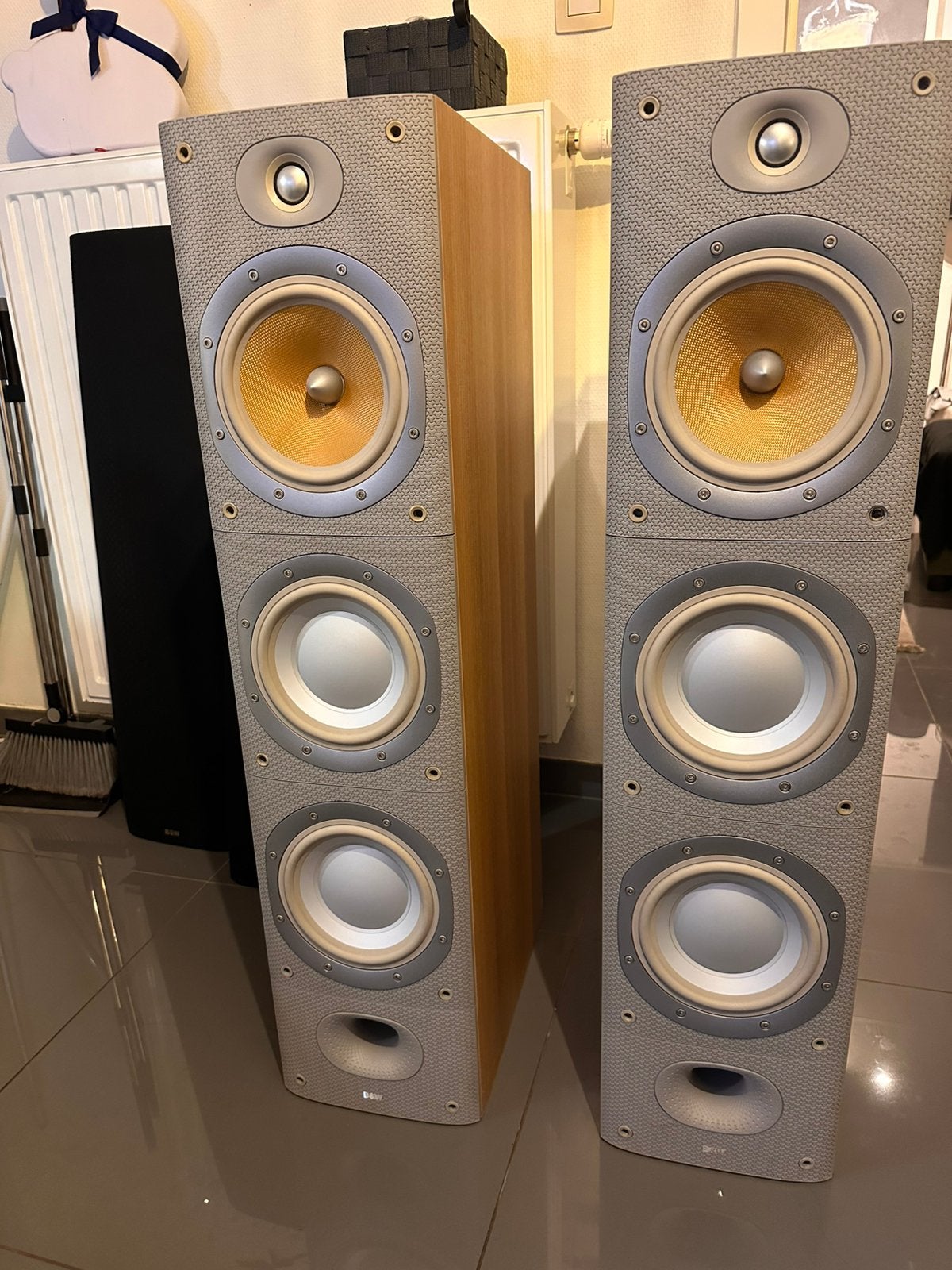 B&W (Bowers & Wilkins) DM604 S3 – In Perfecte Staat, Bass-reflex, Comme neuf, Enlèvement, Bowers & Wilkins (B&W)