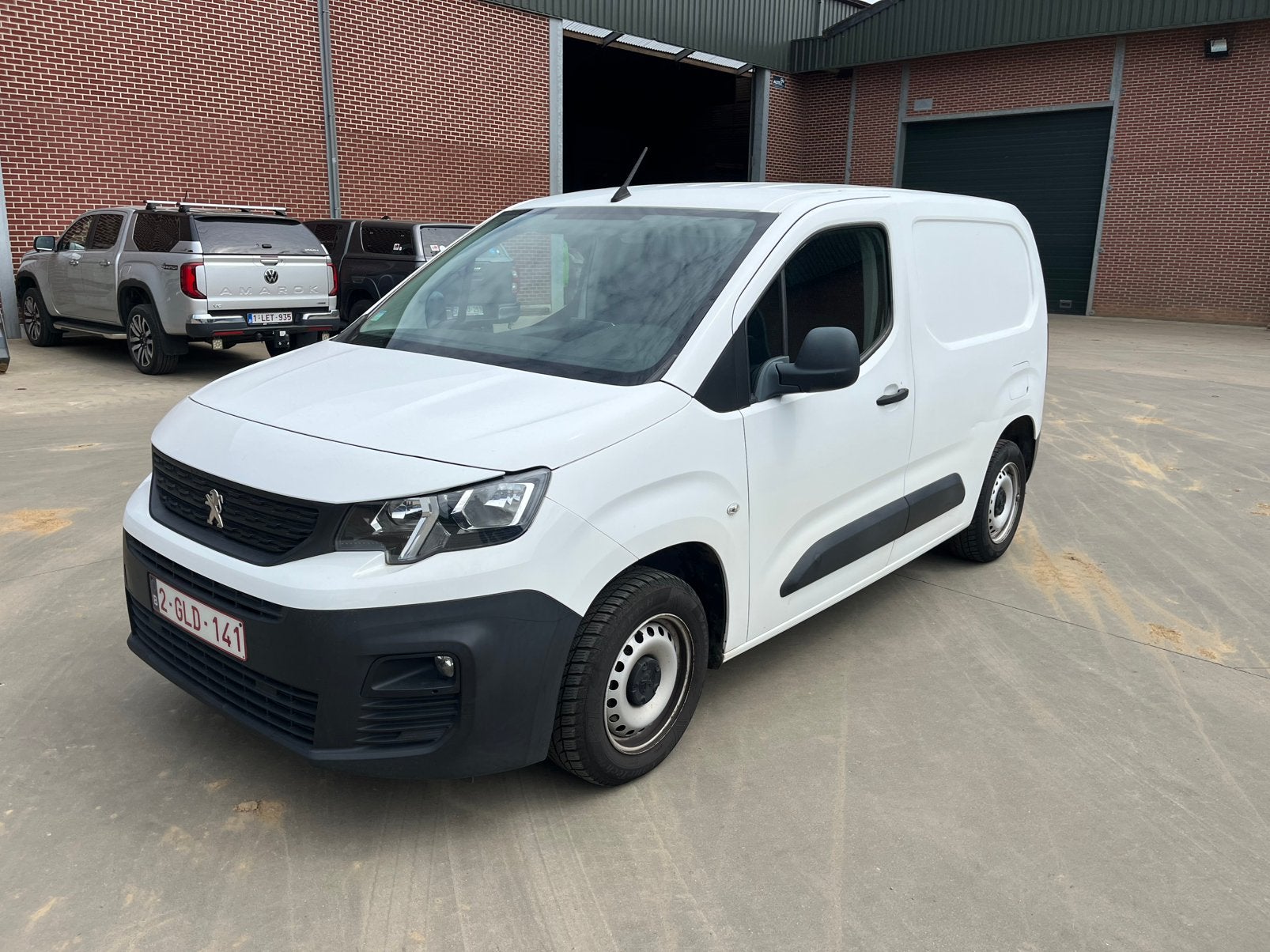 Peugeot Partner, Euro 6, 2 places, Boîte manuelle, Noir