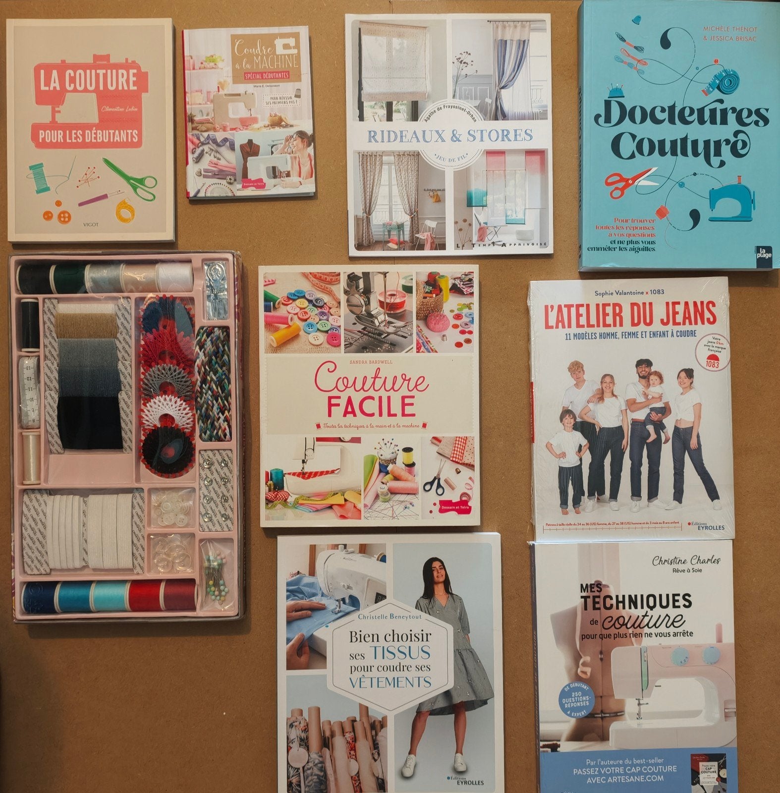 Lot de livres et accessoires couture, Hobby & Loisirs créatifs, Couture & Fournitures, Enlèvement