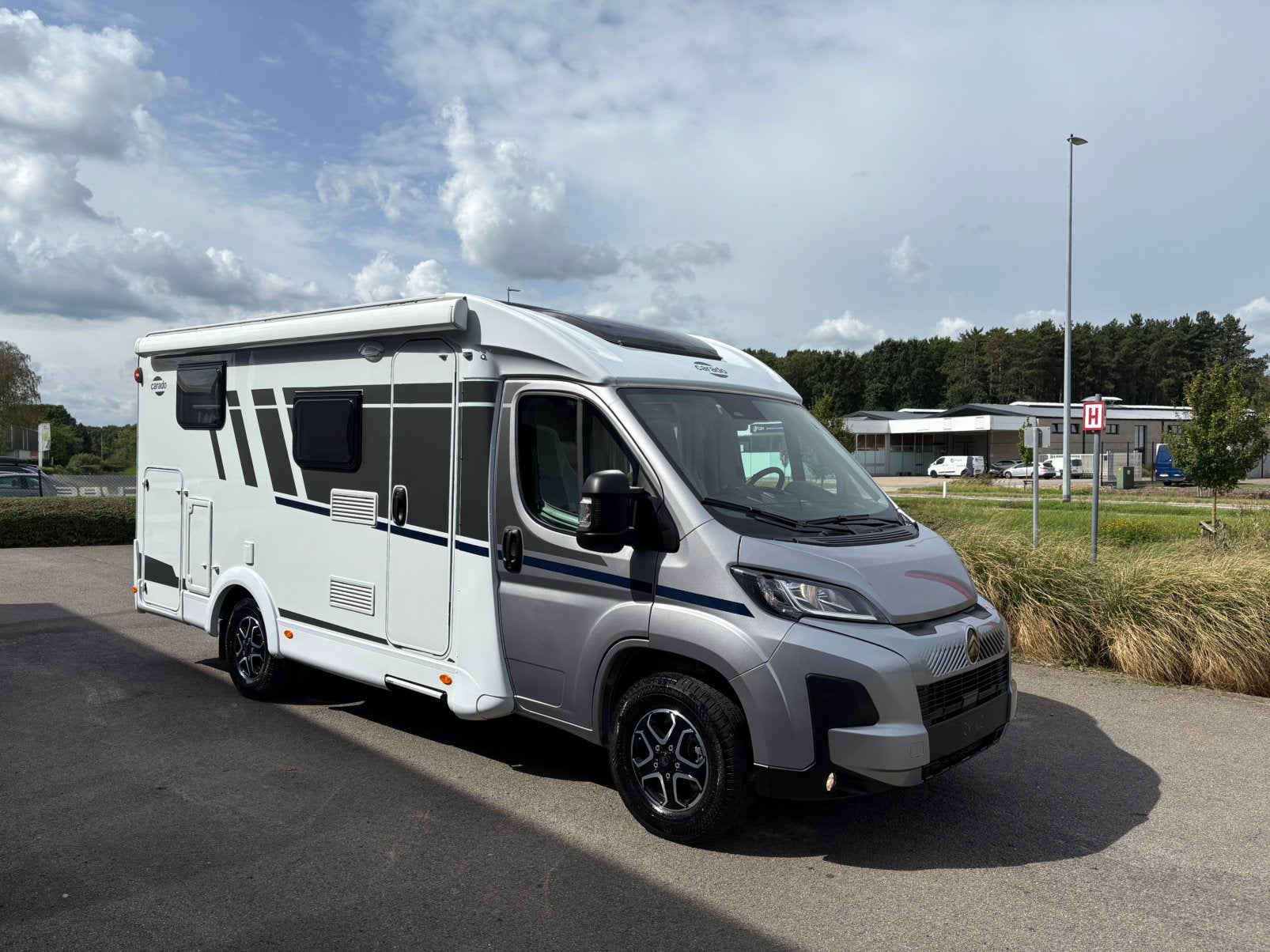 Carado v337 pro+ automaat 6.60m, Automaat, TV, Bedrijf, Carado