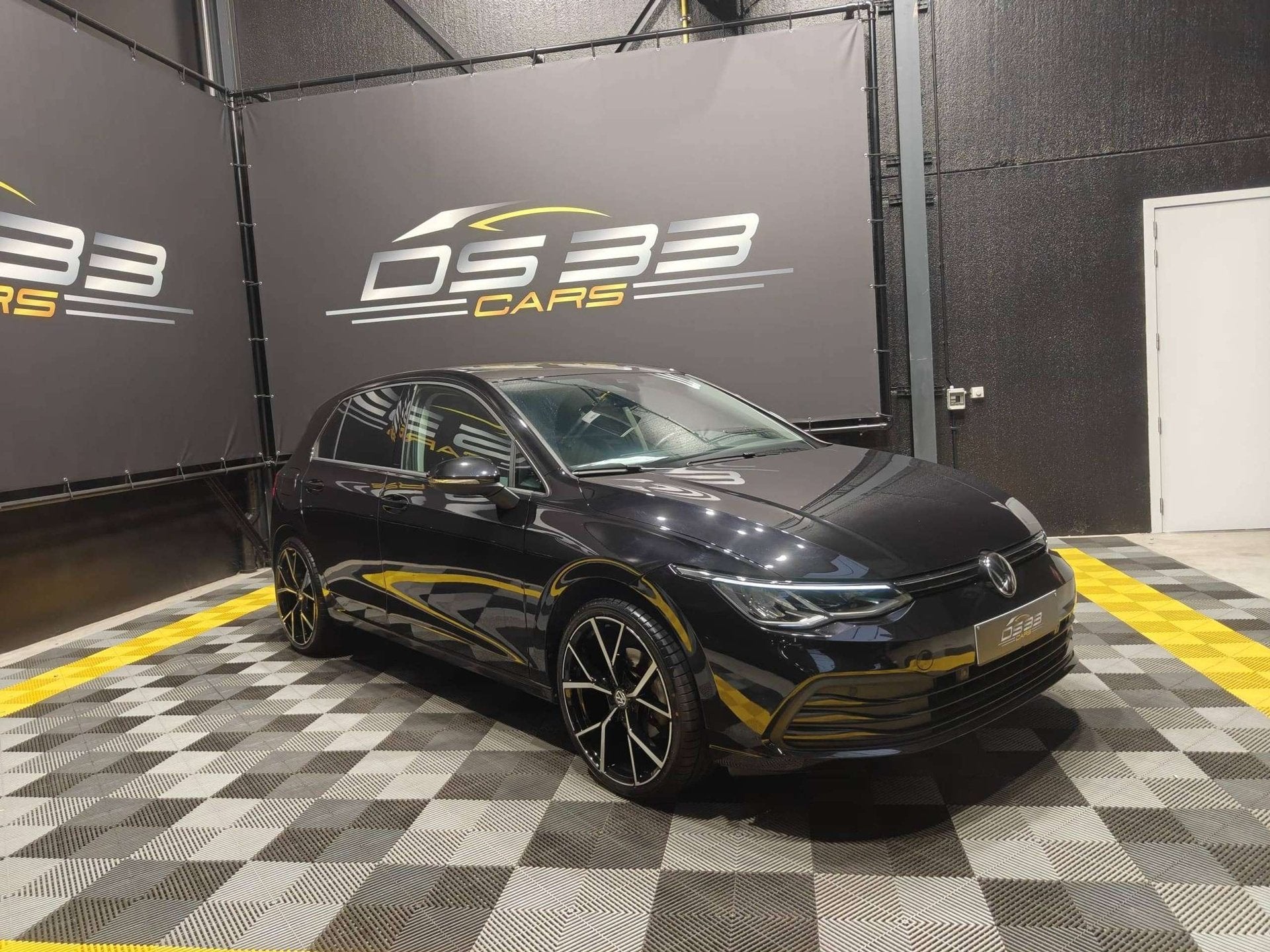 Volkswagen Golf 1.5 eTSI Life IQ/Virtual/AdCruise/Ambi/Apple, Automaat, Dealer onderhouden, Stof, 4 cilinders