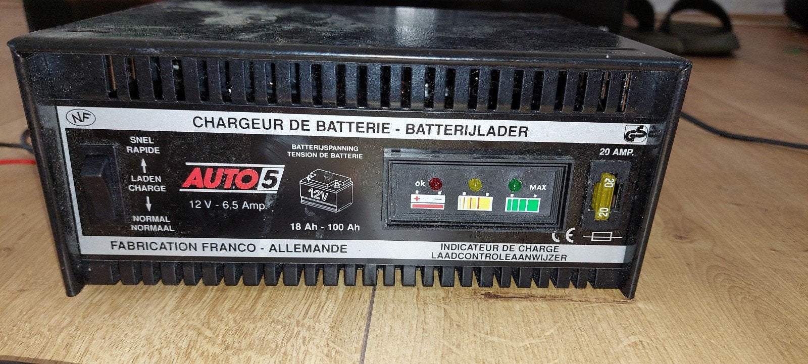 oplader auto 12v, Utilisé