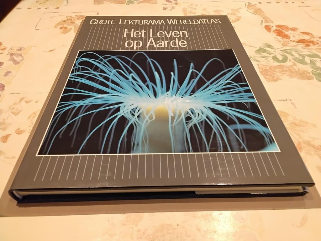 8 Boeken ^Grote Lekturama Wereldatlas^, Boeken, Atlassen en Landkaarten, Ophalen