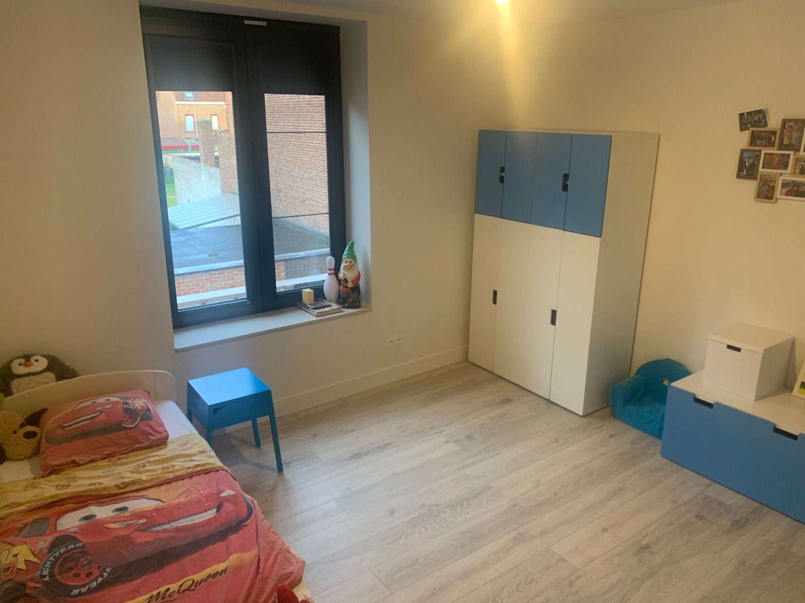 Chambre garçon avec lit, matelas, placards, table de chevet, Enlèvement, Comme neuf, Une personne, Modern