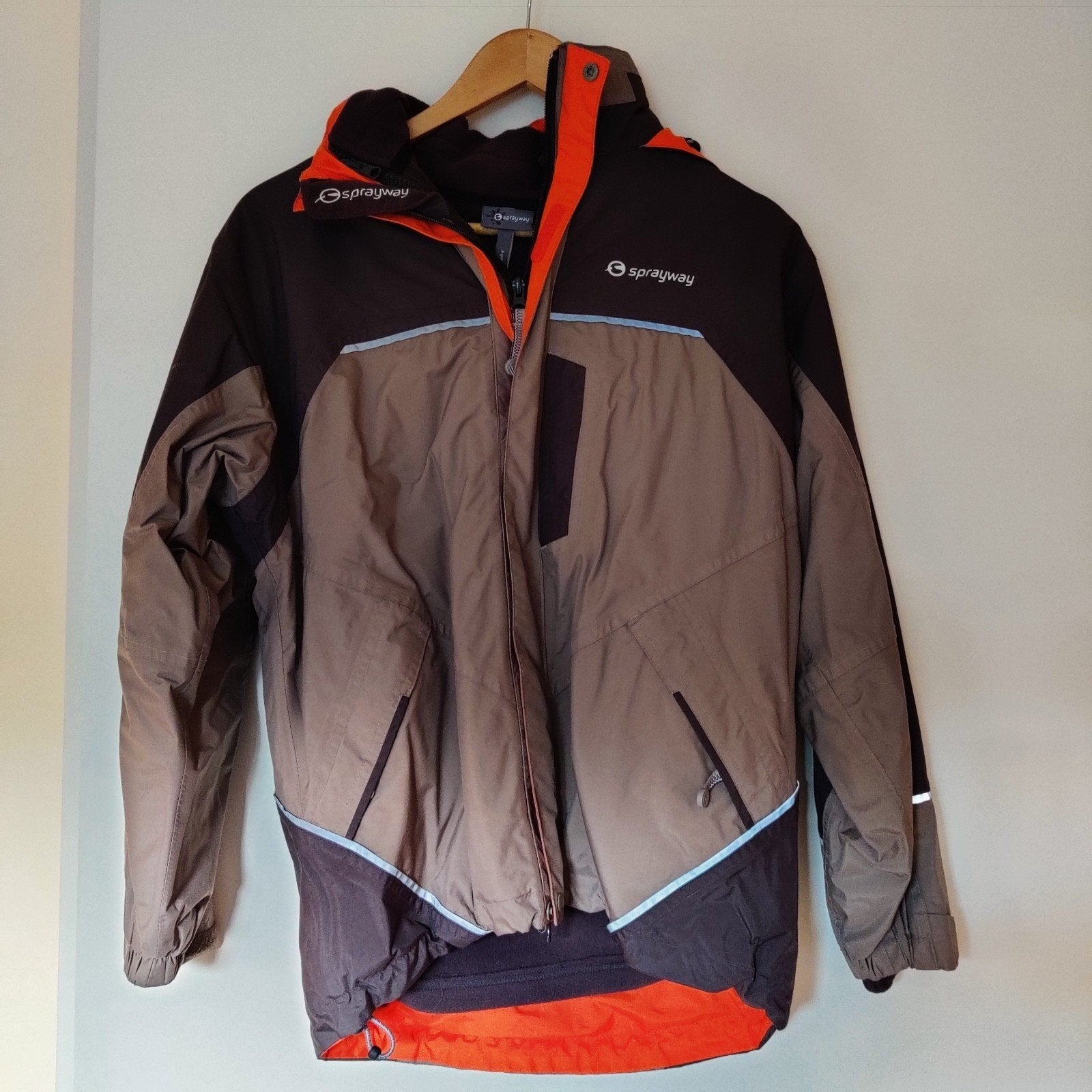 Jas Sprayway bruin/oranje maat 12-13 jaar, Ophalen, Sprayway, Zo goed als nieuw, Jongen