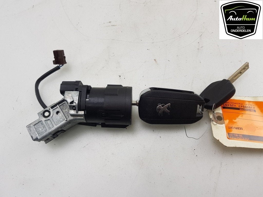 CONTACTSLOT + SLEUTEL Peugeot 208 I (CA / CC / CK / CL), Auto-onderdelen, Kontakt-peugeot@peugeot.com, Gebruikt, Peugeot Deutschland GmbH