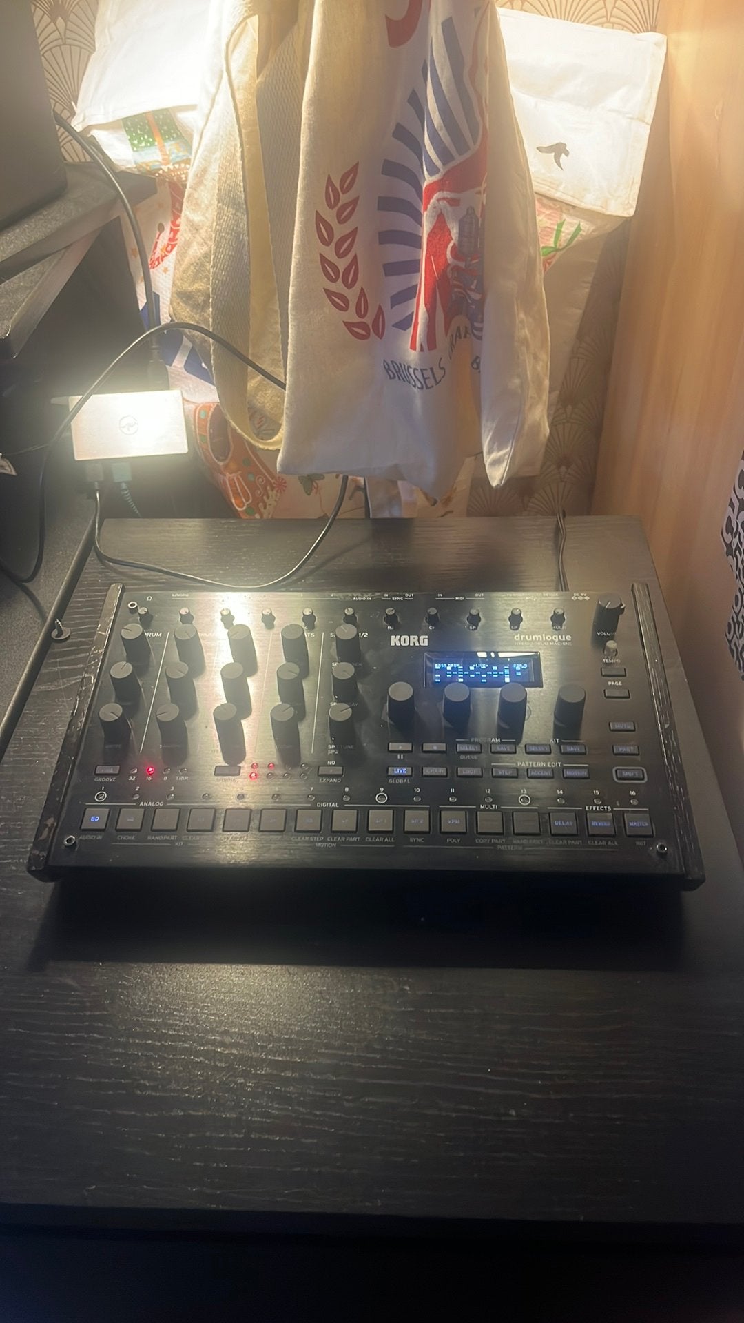 Korg Drumlogue + alimentation 9v, Musique & Instruments, Enlèvement, Comme neuf, Korg