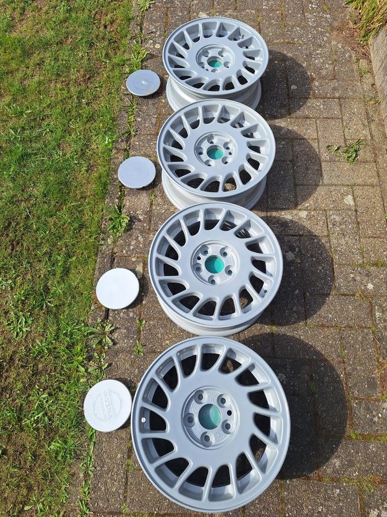 Volvo alu velgen 15", Ophalen, 15 inch, Velg(en), Personenwagen