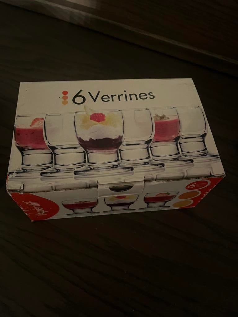 6 mini glaasjes, Ophalen, Zo goed als nieuw