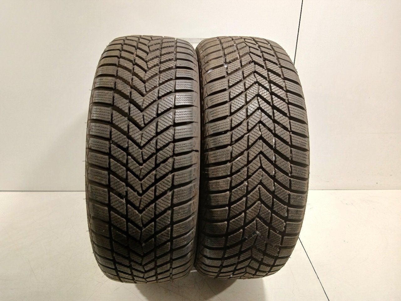 Bandenset 2 stuks Winter 205 55 R16, Auto-onderdelen, Onderdelen@venauto.nl, Van der Ven Autorecycling B.V., Gebruikt, Ettenseweg 76, 4706 PB Roosendaal, The Netherlands