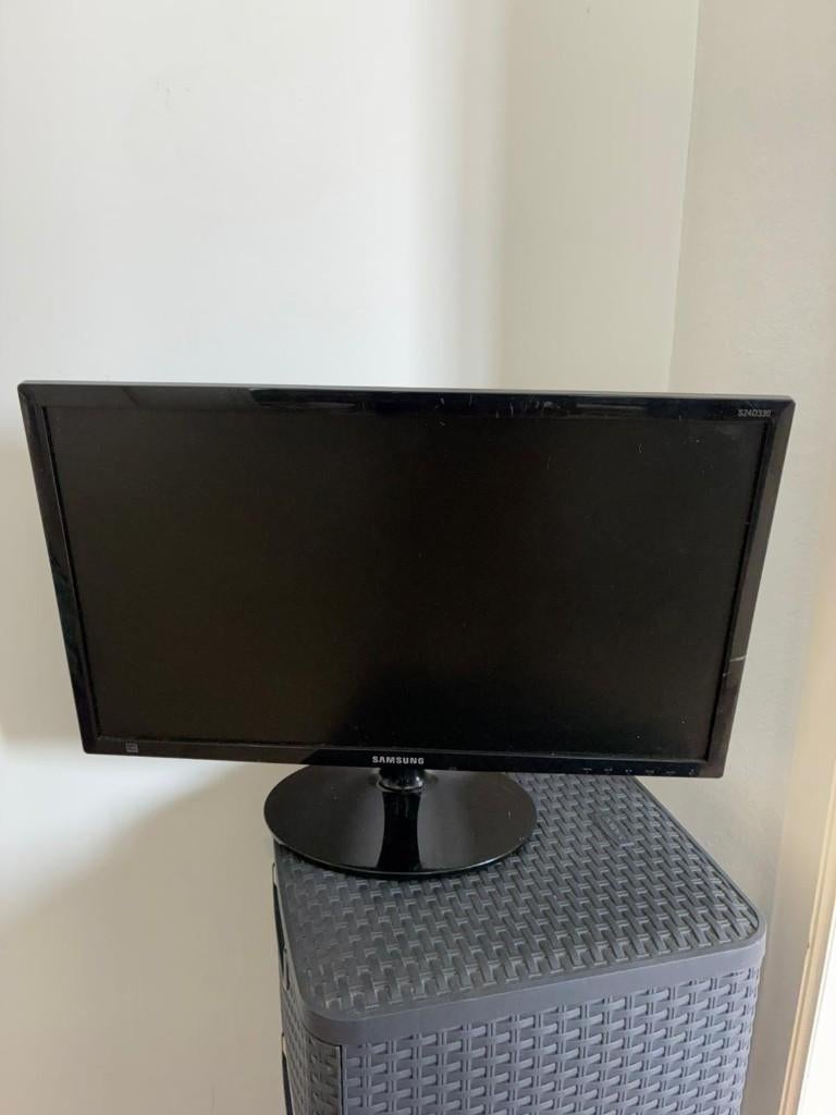 Ecran Samsung, Informatique & Logiciels, Moniteurs, Comme neuf, 61 à 100 Hz, HDMI, VGA, Gaming, TN, HD, 1 à 2 ms, Enlèvement