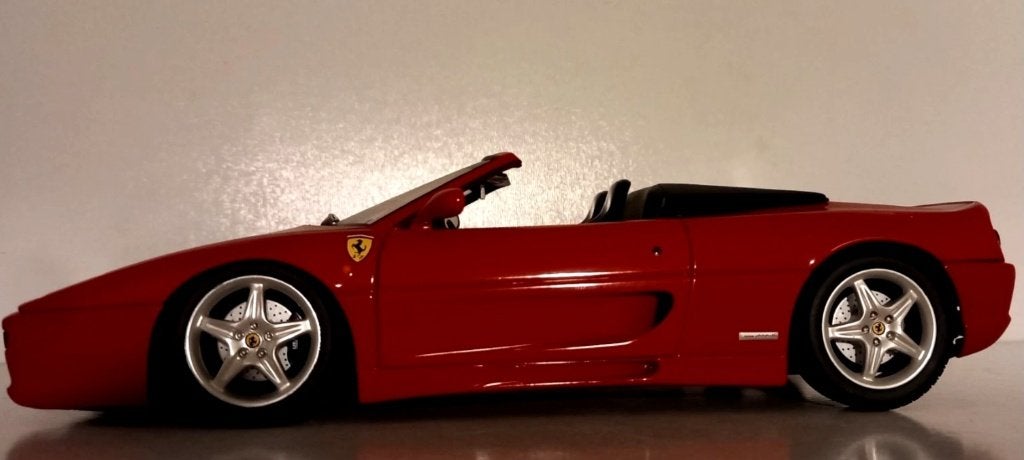 1/18 Ferrari F355 Spider 1995 Ut models, Hobby & Loisirs créatifs, Enlèvement ou Envoi, Comme neuf, Voiture, UT Models