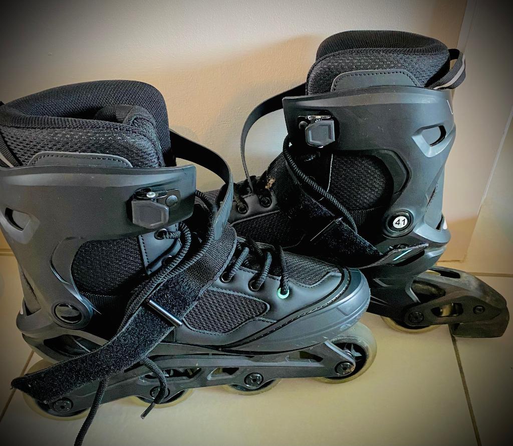Inline skates maat 41 met bescherming, Sport en Fitness, Zo goed als nieuw, Inline skates 4 wielen, Ophalen, Overige merken