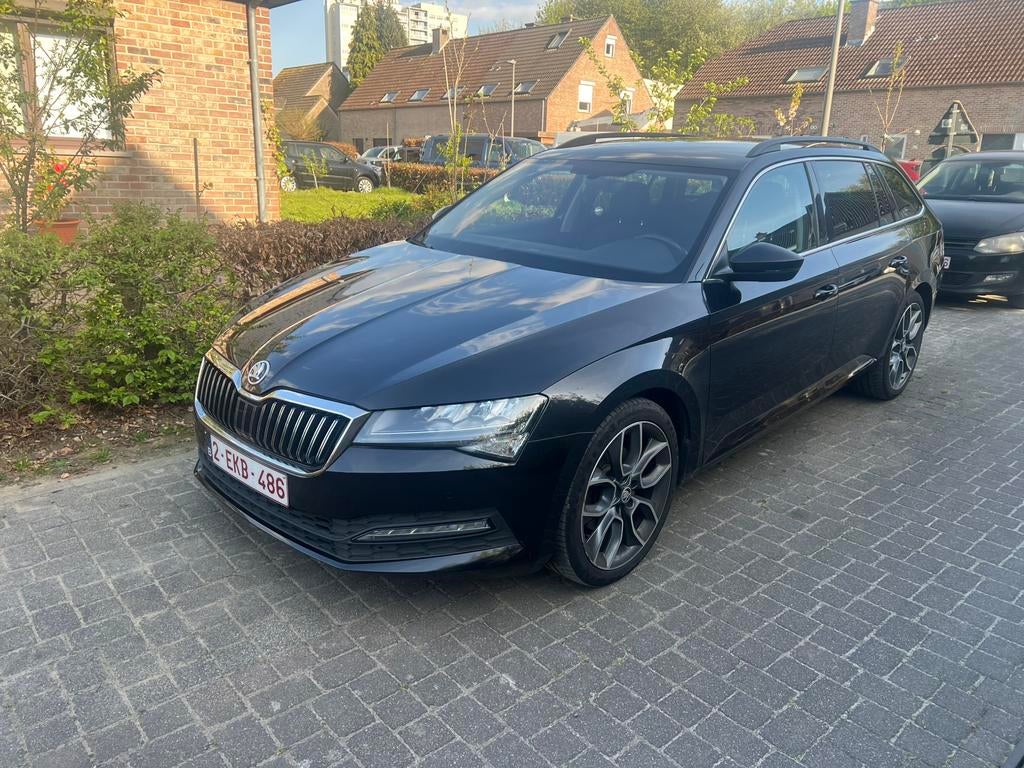 Automatique 1.6tdi Skoda superb, Stof, 4 cilinders, 1600 cc, Zwart