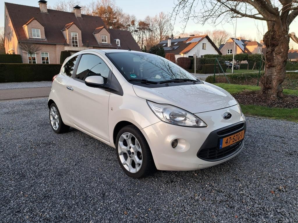Ford Ka 2012, Auto's, Voorwielaandrijving, Euro 5, Stof, 4 cilinders