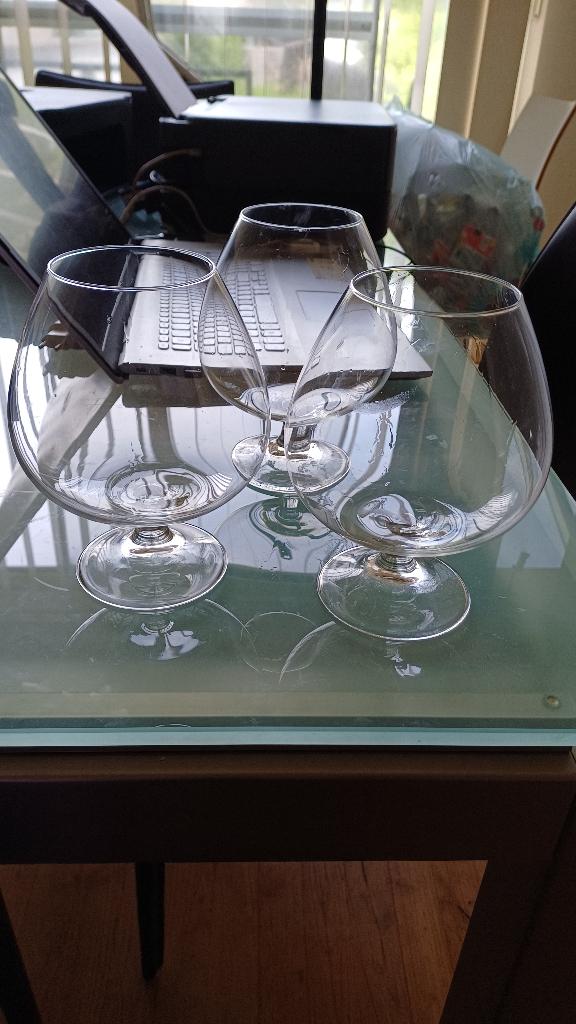 3 mooie grote cognacglazen, Ophalen of Verzenden, Zo goed als nieuw, Borrel- of Shotglas