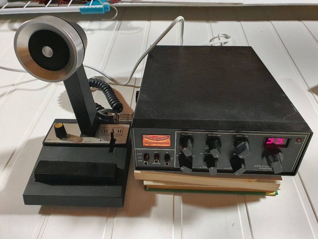 radio amateur, Telecommunicatie, Ophalen, Gebruikt, Zender en Ontvanger