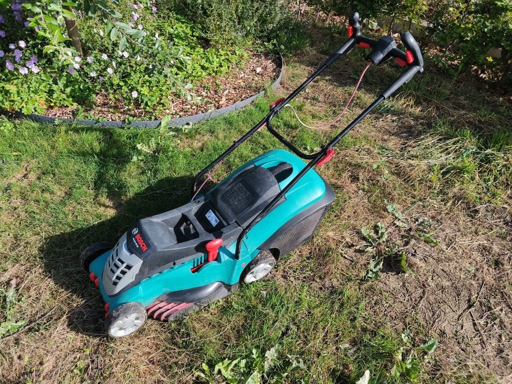 Grasmachine Bosch, Tuin en Terras, Ophalen, Gebruikt, Elektrische grasmaaier, 40 t/m 49 cm
