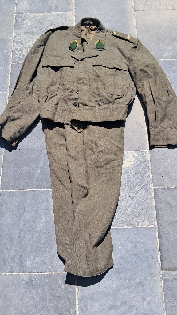 BELGIQUE - ABL - 3 CHASSEURS A PIED - 1967, Enlèvement ou Envoi, Armée de terre, Vêtements ou Chaussures