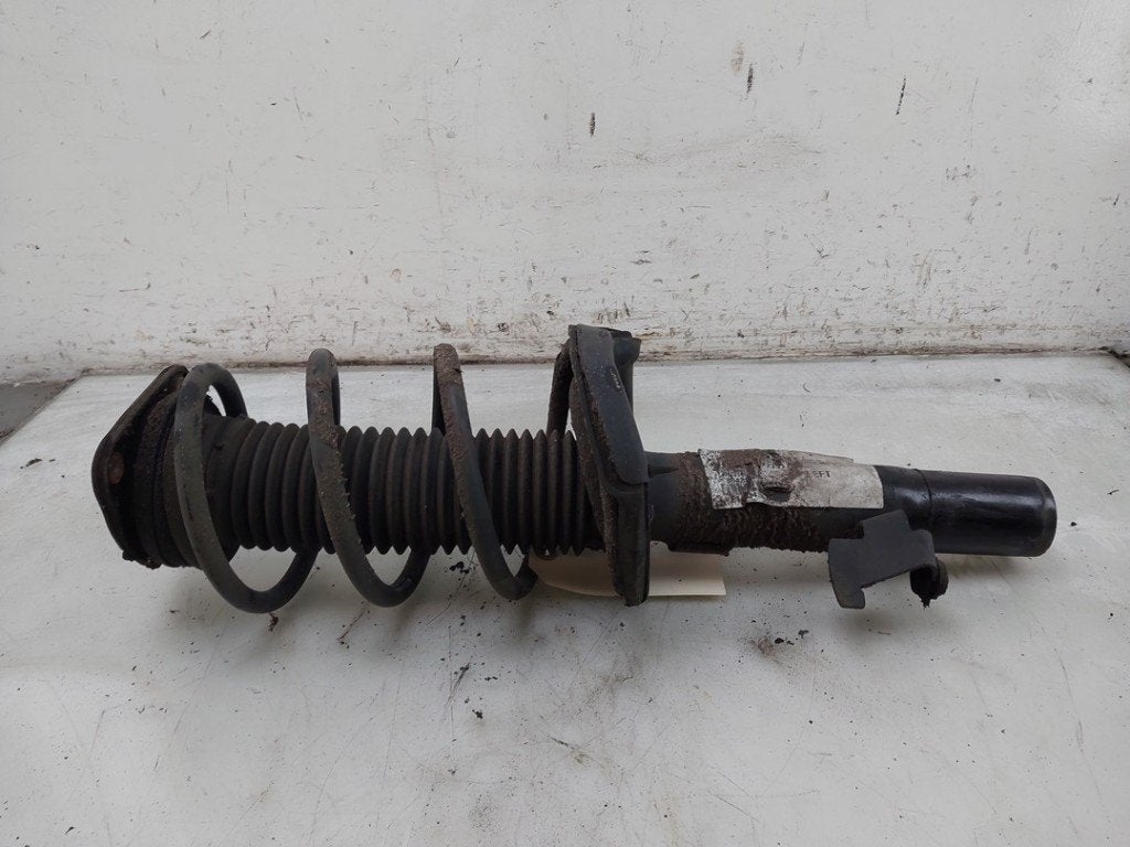 SCHOKBREKER LINKS VOOR Volvo V40 (MV) (01-2012/08-2019), Gebruikt, Info@volvocars.com, Volvo, Volvo Car Germany GmbH