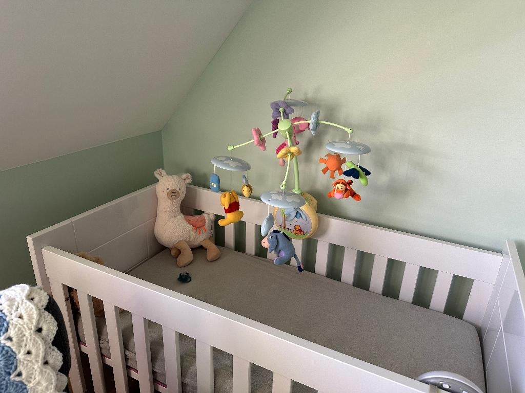 Lit bébé BOPITA blanc, Enlèvement, Comme neuf, Matelas