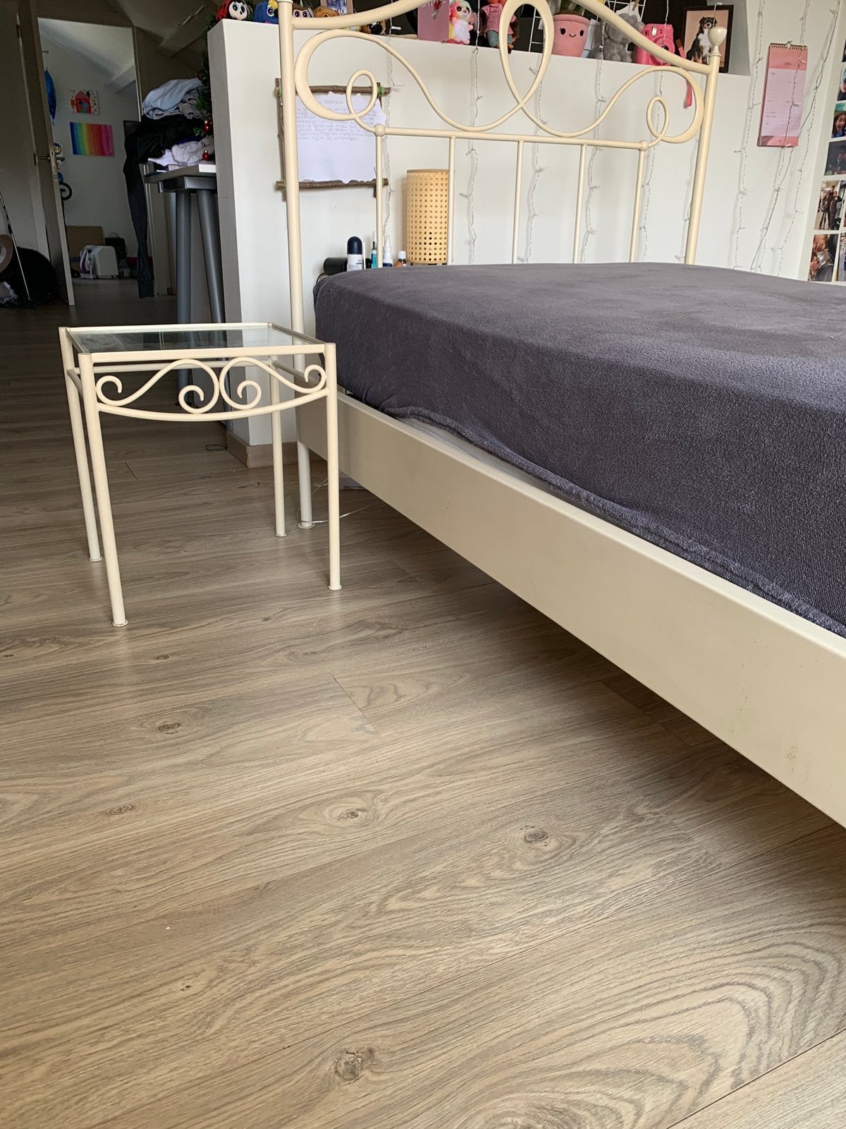 Romantisch metalen bedframe + bijpassend nachtkastje, Ophalen
