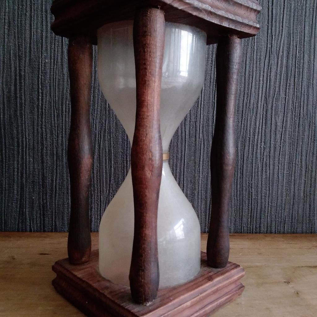 Chef-d'œuvre..ancienne grande tirelire en forme de sablier !, Antiquités & Art, Curiosités & Brocante, Envoi