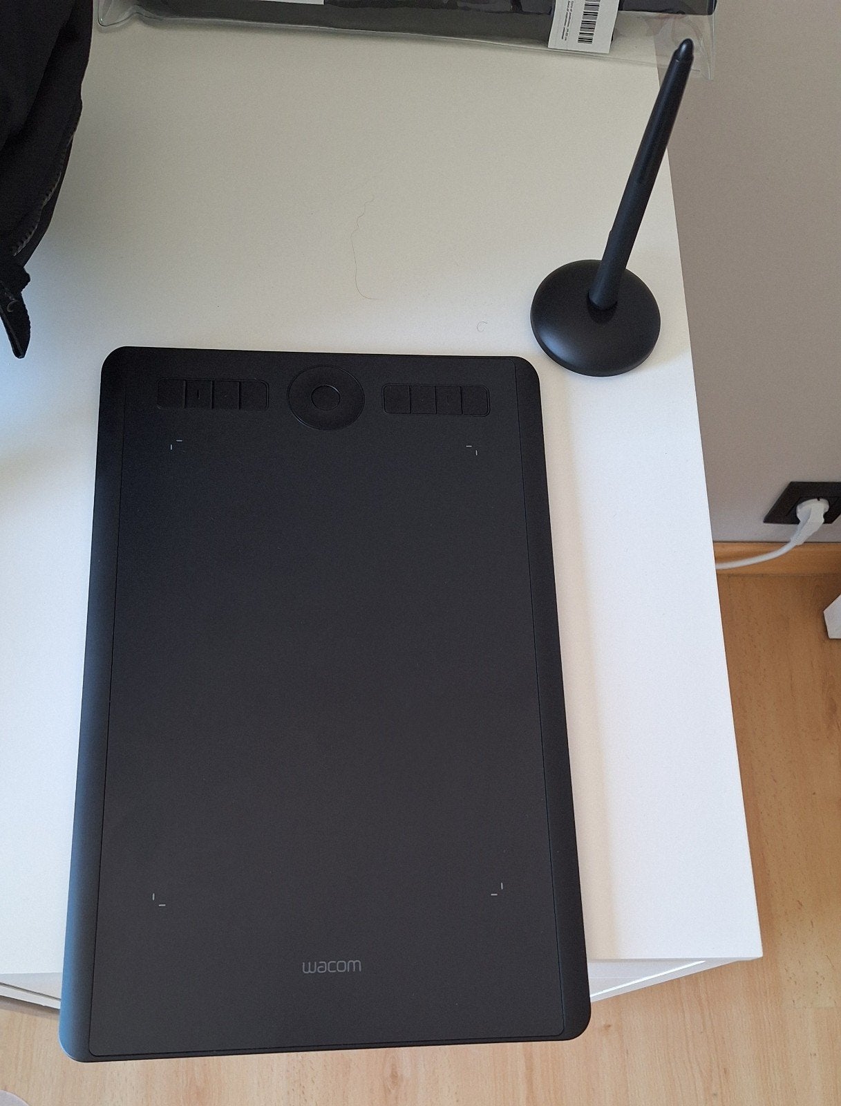 Wacom Intous pro M, Informatique & Logiciels, Tablettes graphiques, Comme neuf, Sans fil, Enlèvement