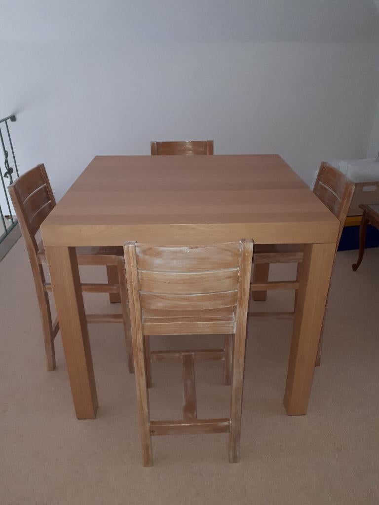 Table en bois massif 1mx1m [haute], Quatre personnes, 50 à 100 cm, Enlèvement, 50 à 100 cm