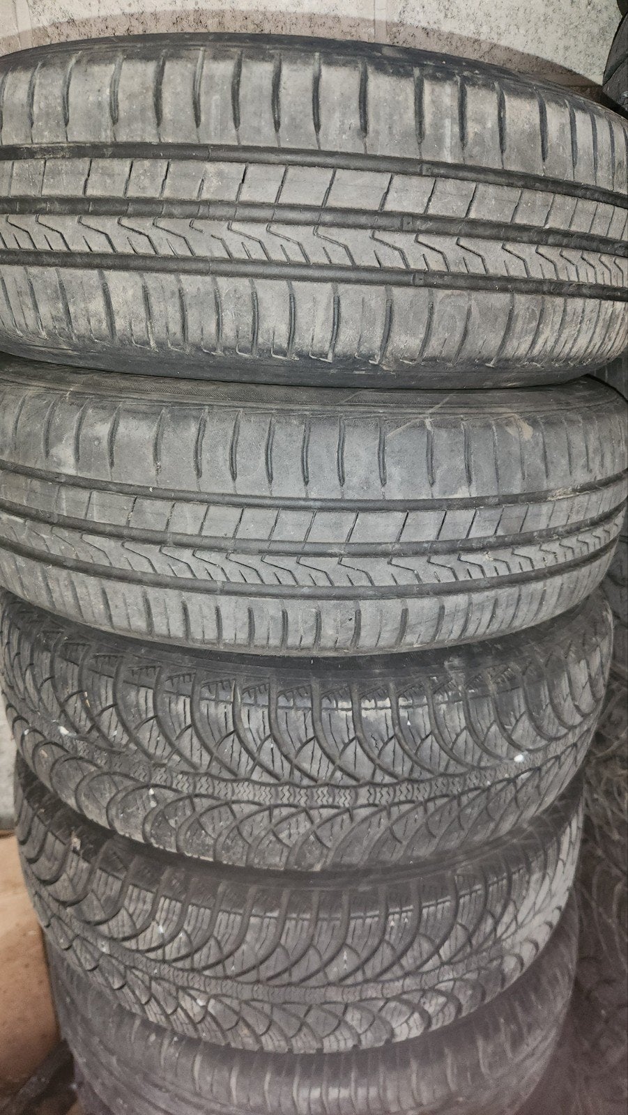 roue et pneu Renault modus 205/65/15, Autos : Pièces & Accessoires, Enlèvement ou Envoi