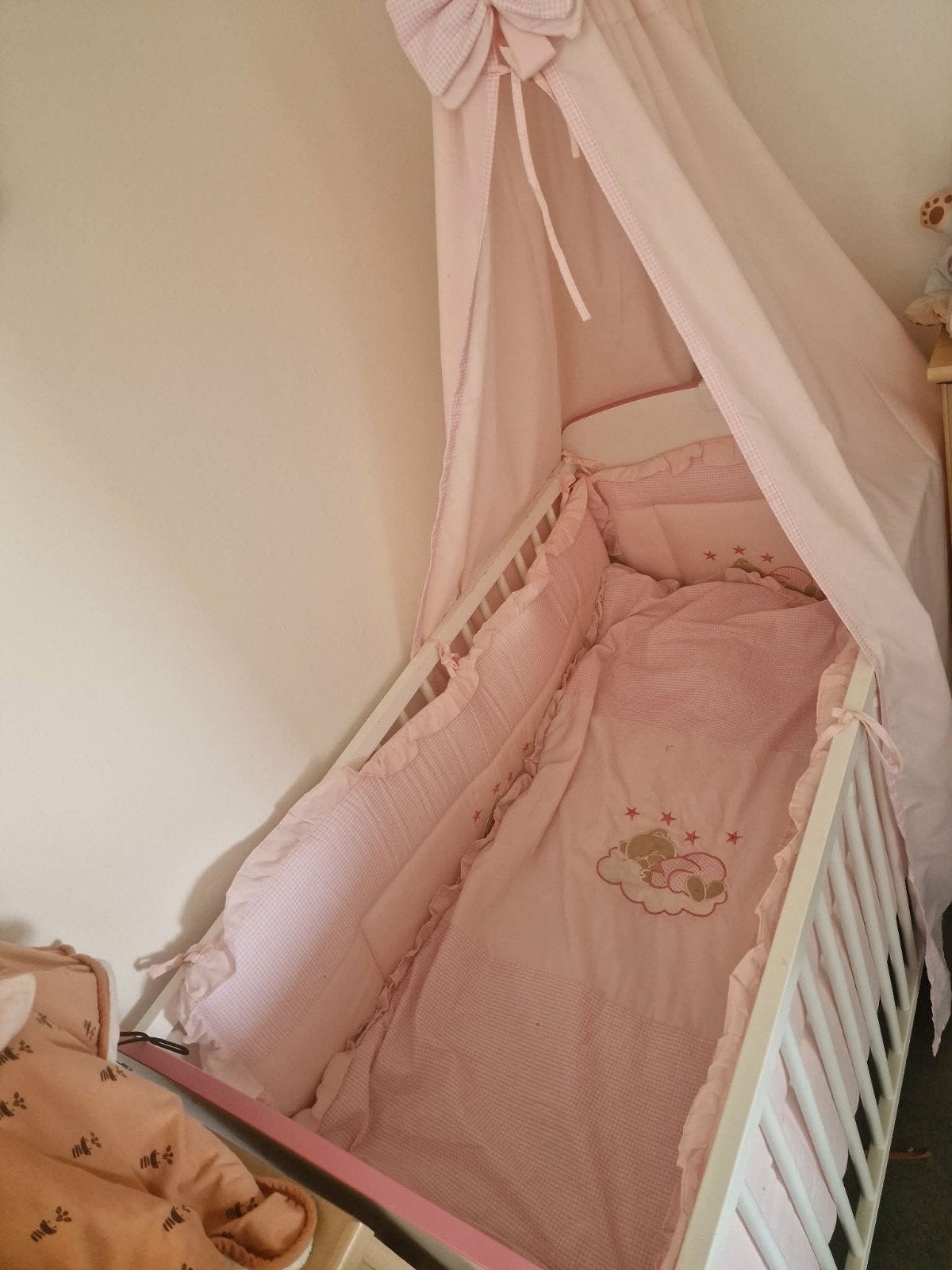 Meisje en jongens bed, Ophalen, Meisje