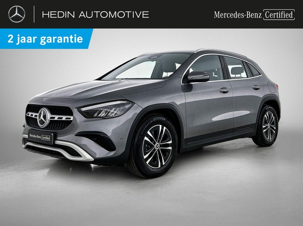 Mercedes-Benz GLA-klasse 180 Essential Line Verwarmde Zetels, Auto's, Stof, Gebruikt, Zwart, 4 cilinders