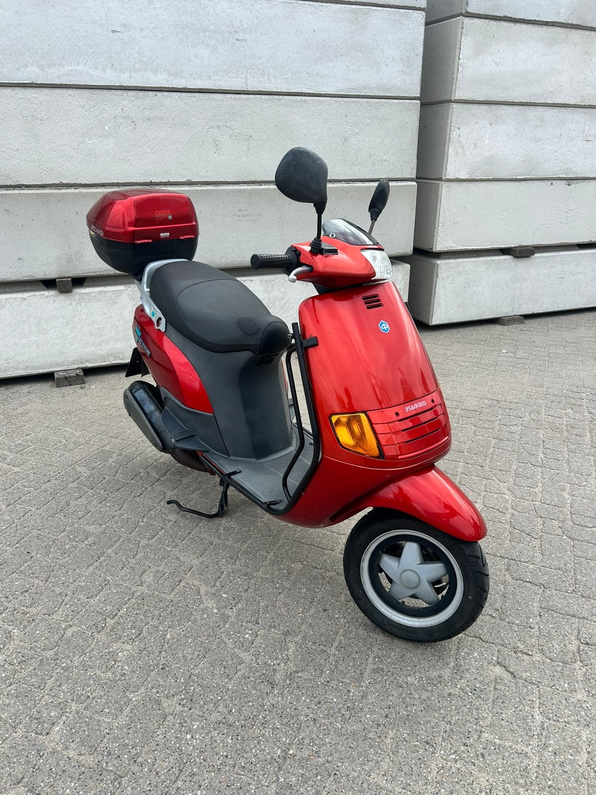Piaggi SKR 125 Duits Nette Staat, Fietsen en Brommers, Ophalen, Zo goed als nieuw