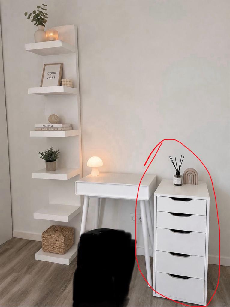 Commode blanche - très bon état, Maison & Meubles, Armoires | Commodes, 5 tiroirs ou plus, Strak - ikea, Moins de 100 cm, Enlèvement