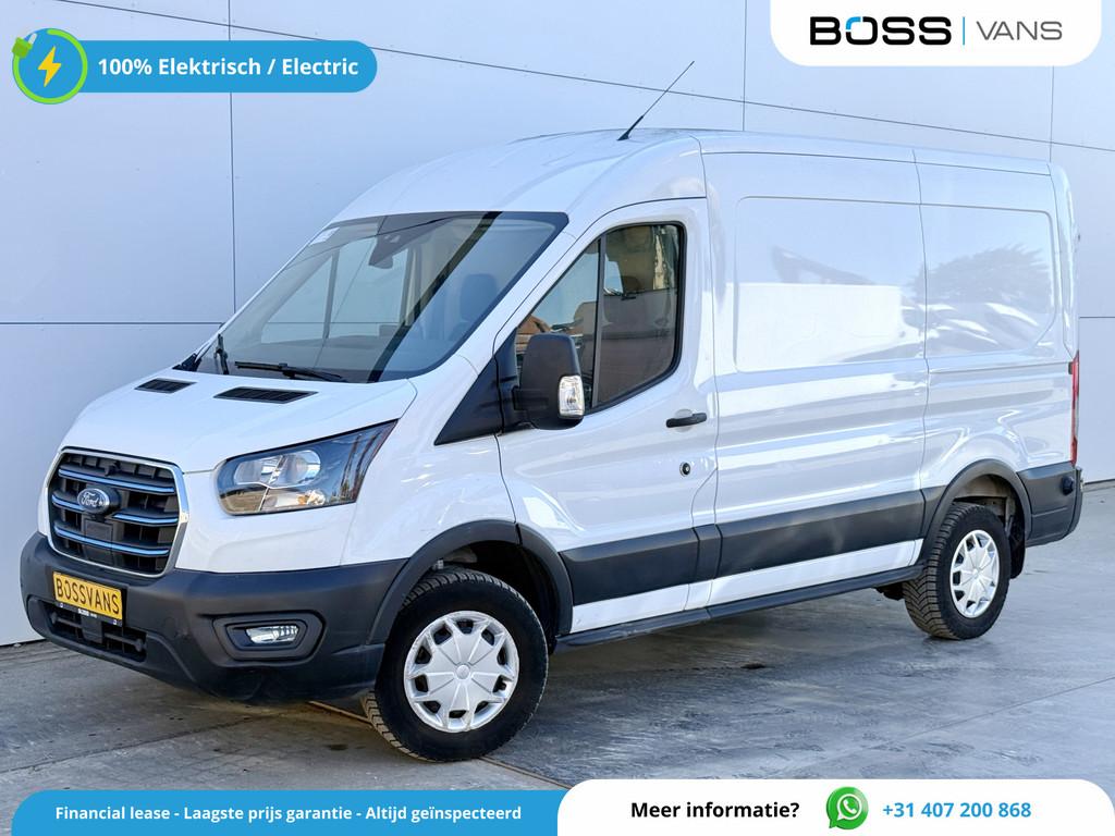 Ford E-Transit 68kWh 184PK L2H2 317km WLTP 96,1% (SOH) BEV S, Autos, Camionnettes & Utilitaires, Achat, 135 kW, 3 places, Noir