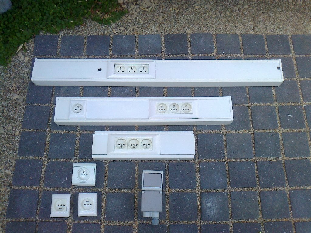 Stopcontacten los en in kabelgoten met afwerking, Ophalen of Verzenden, Zo goed als nieuw, Overige merken, Stopcontact