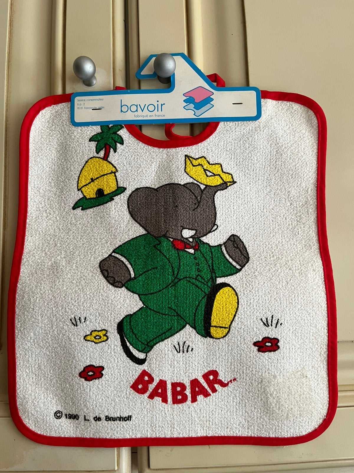 NIEUW vintage slabbetje BABAR 1990 rood, Ophalen of Verzenden, Nieuw, Tv, Gebruiksvoorwerp