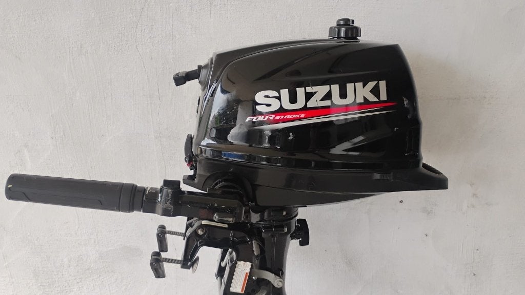 Suzuki DF6A buitenboordmotor, Ophalen, Gebruikt, 5 tot 10 pk, Viertaktmotor