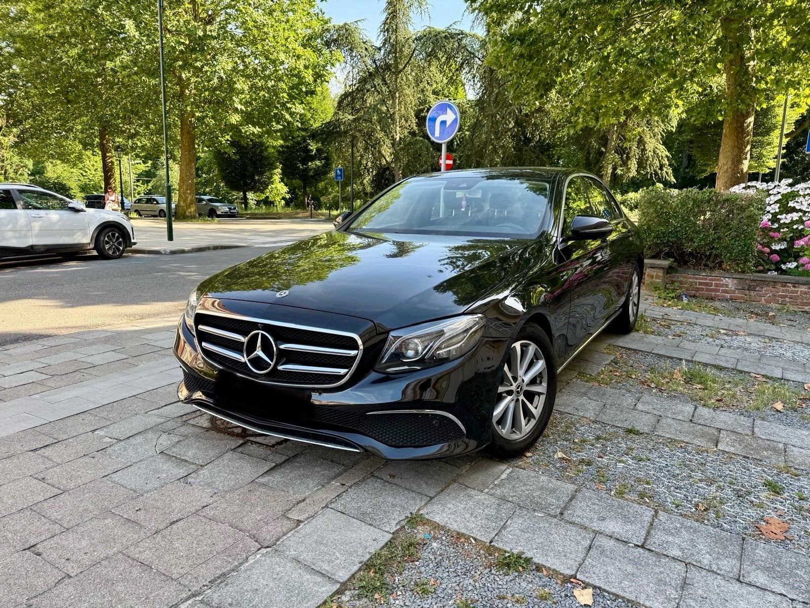 Mercedes E200, Cuir, Achat, Carnet d'entretien, Automatique